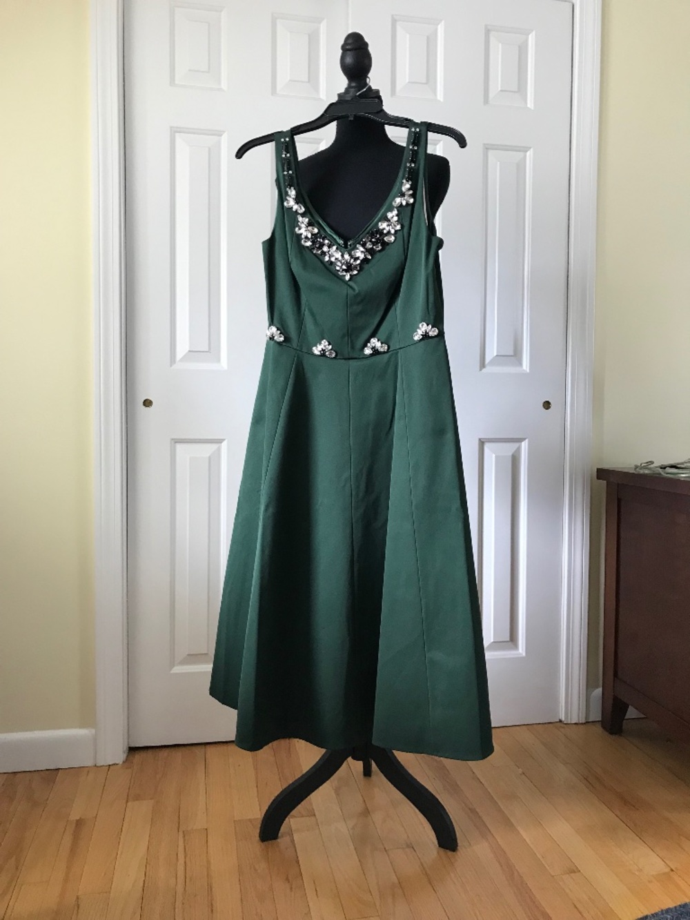 NWT Kate Spade Green Sleeveless Midi Dress Size 10 W/Clear&Black Stones 2Pockets